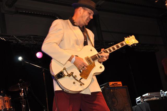 min 2011 07 02 tours rock 200
